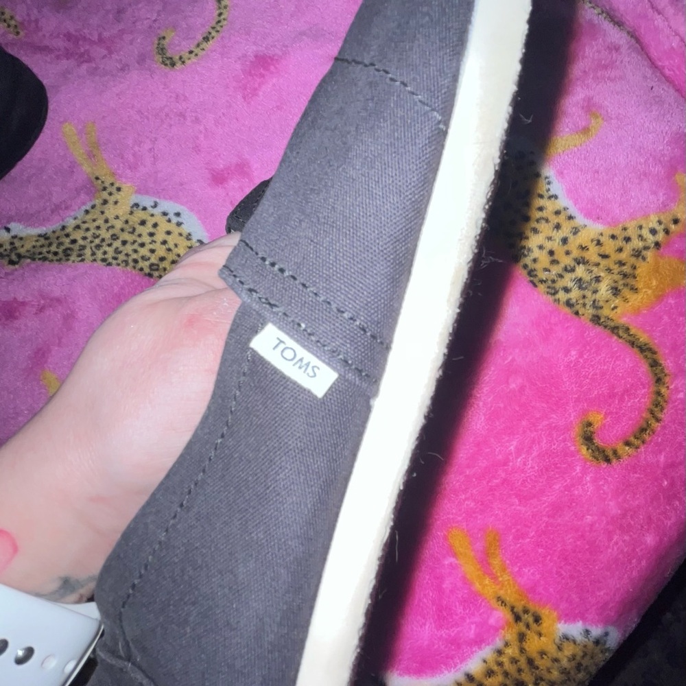 TOMS Women's Classic Black Loafers 7.5 - Picture 4 of 5